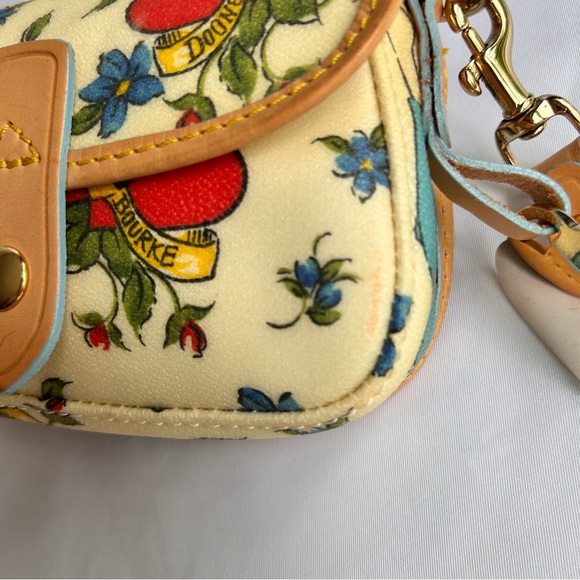 Dooney & Bourke Sailor Tattoo Girl Wristlet Y2K Rare Vintage - Picture 4 of 10